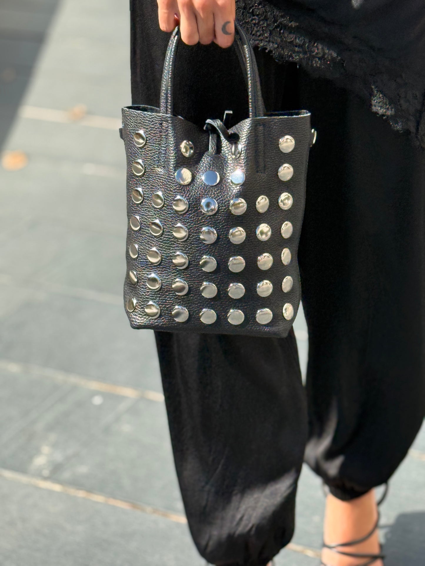 BOLSO TACHAS BLACK