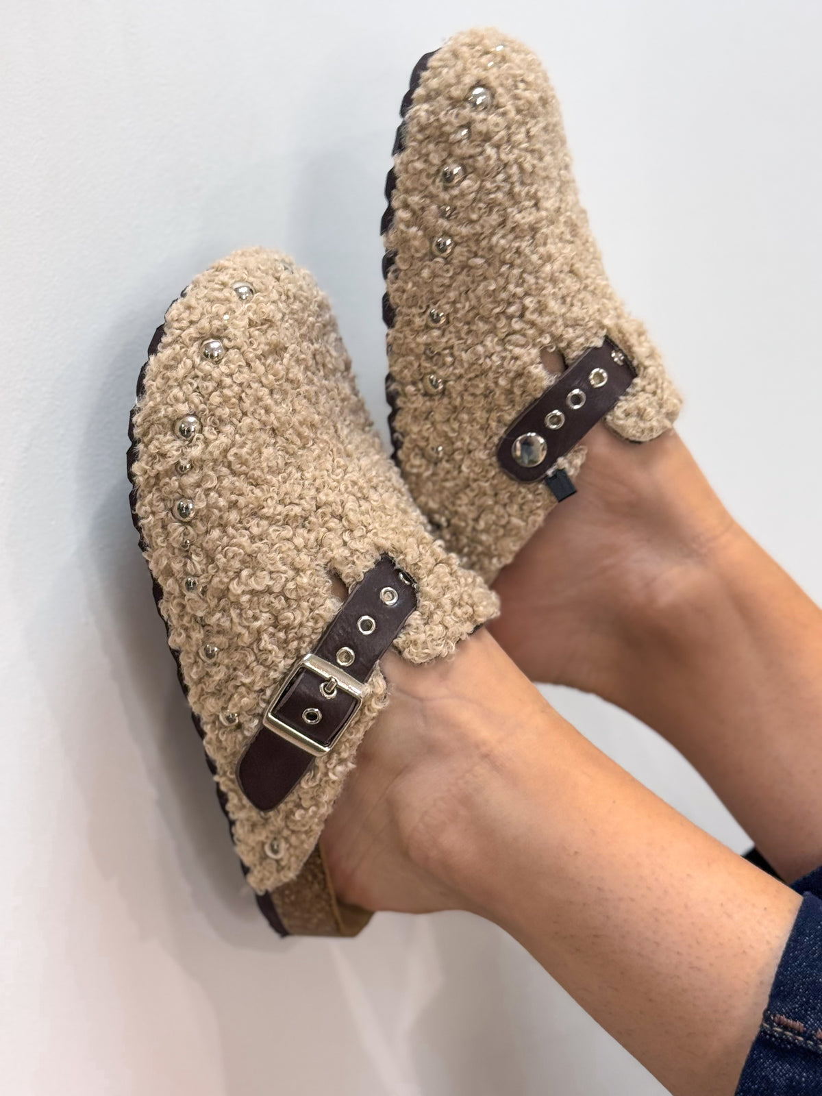 ZUECO RIZADO BEIGE