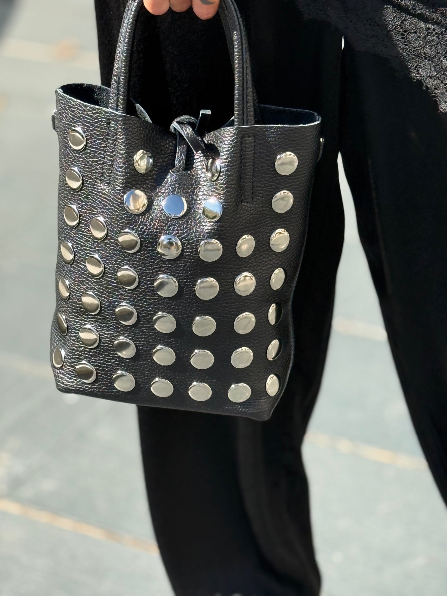 BOLSO TACHAS BLACK