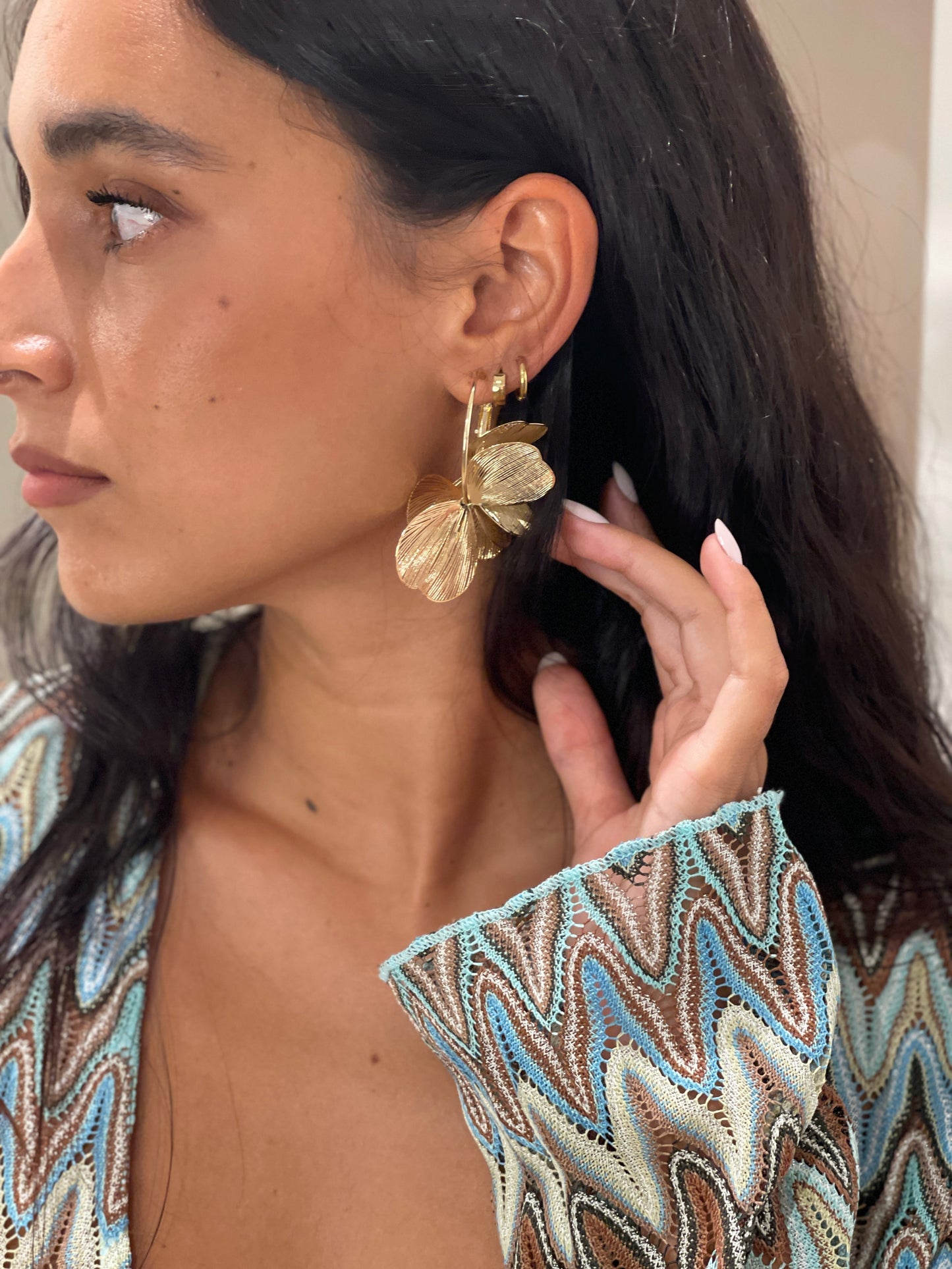 PENDIENTES FLOR DORADA