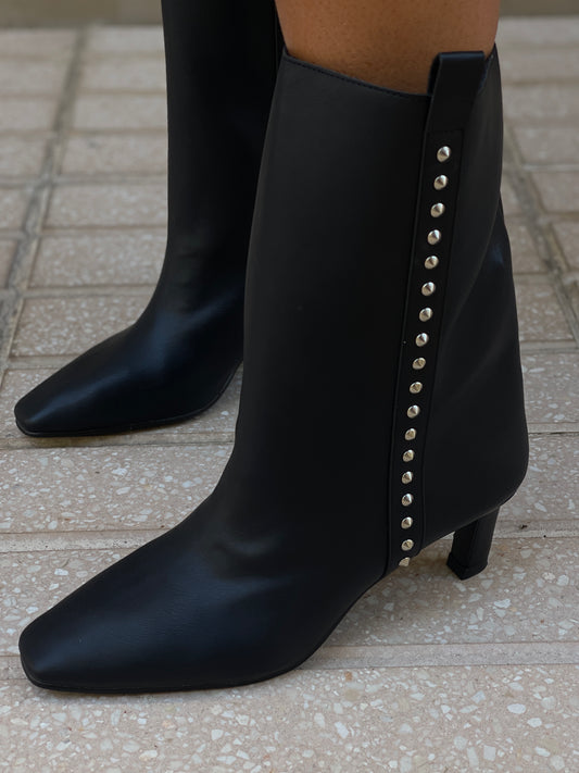 BOTIN BLACK TACHAS