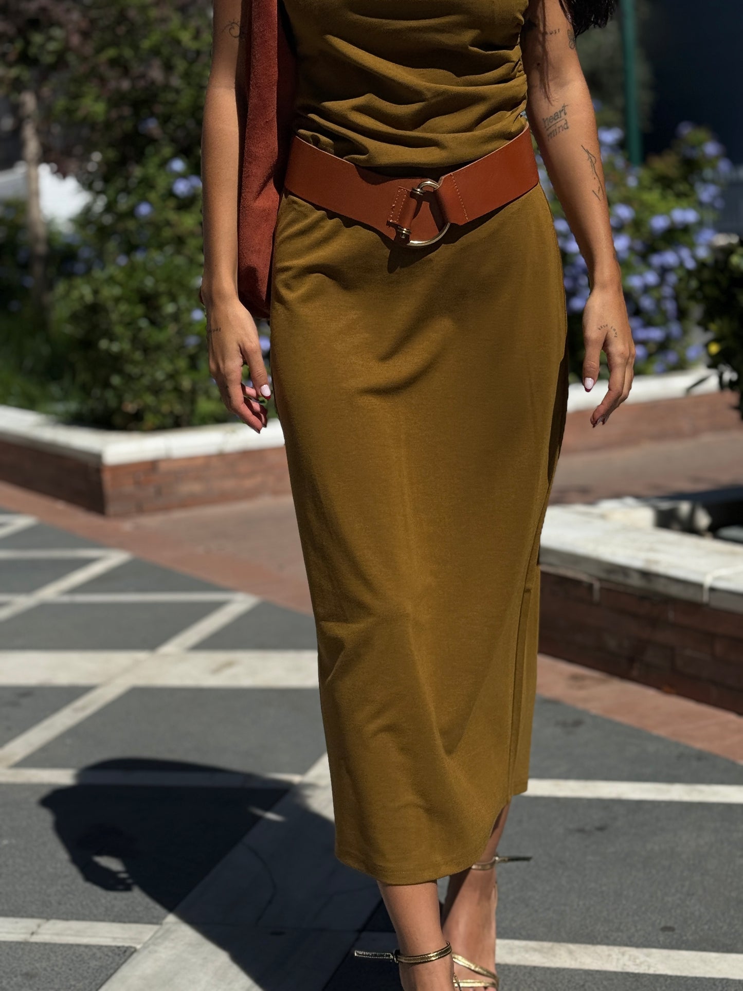 FALDA MIDI