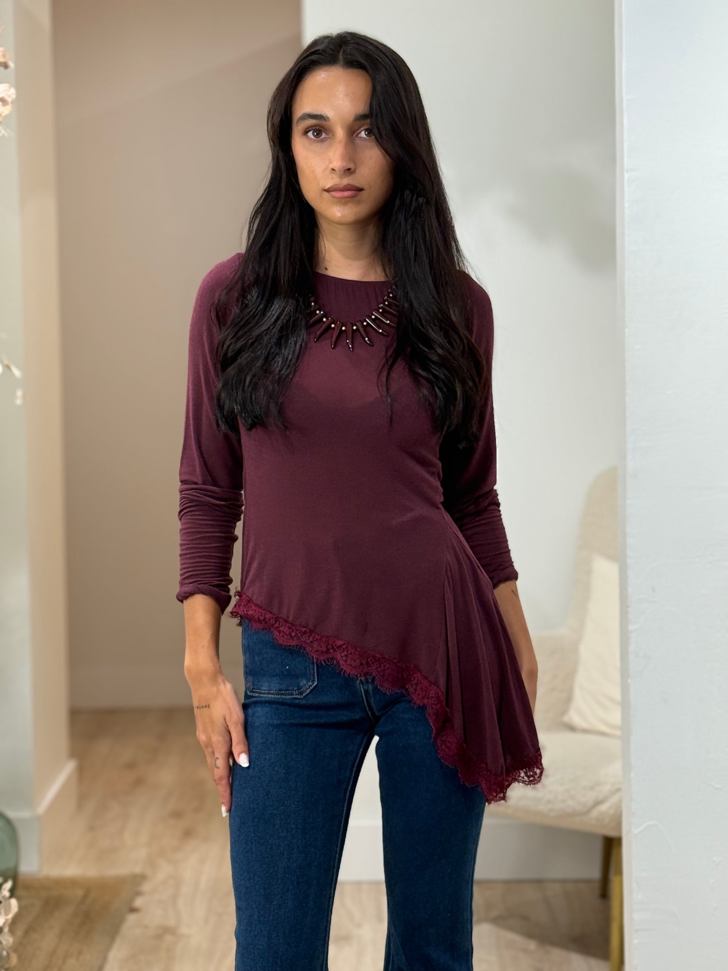 CAMISETA ENCAJE BURDEOS