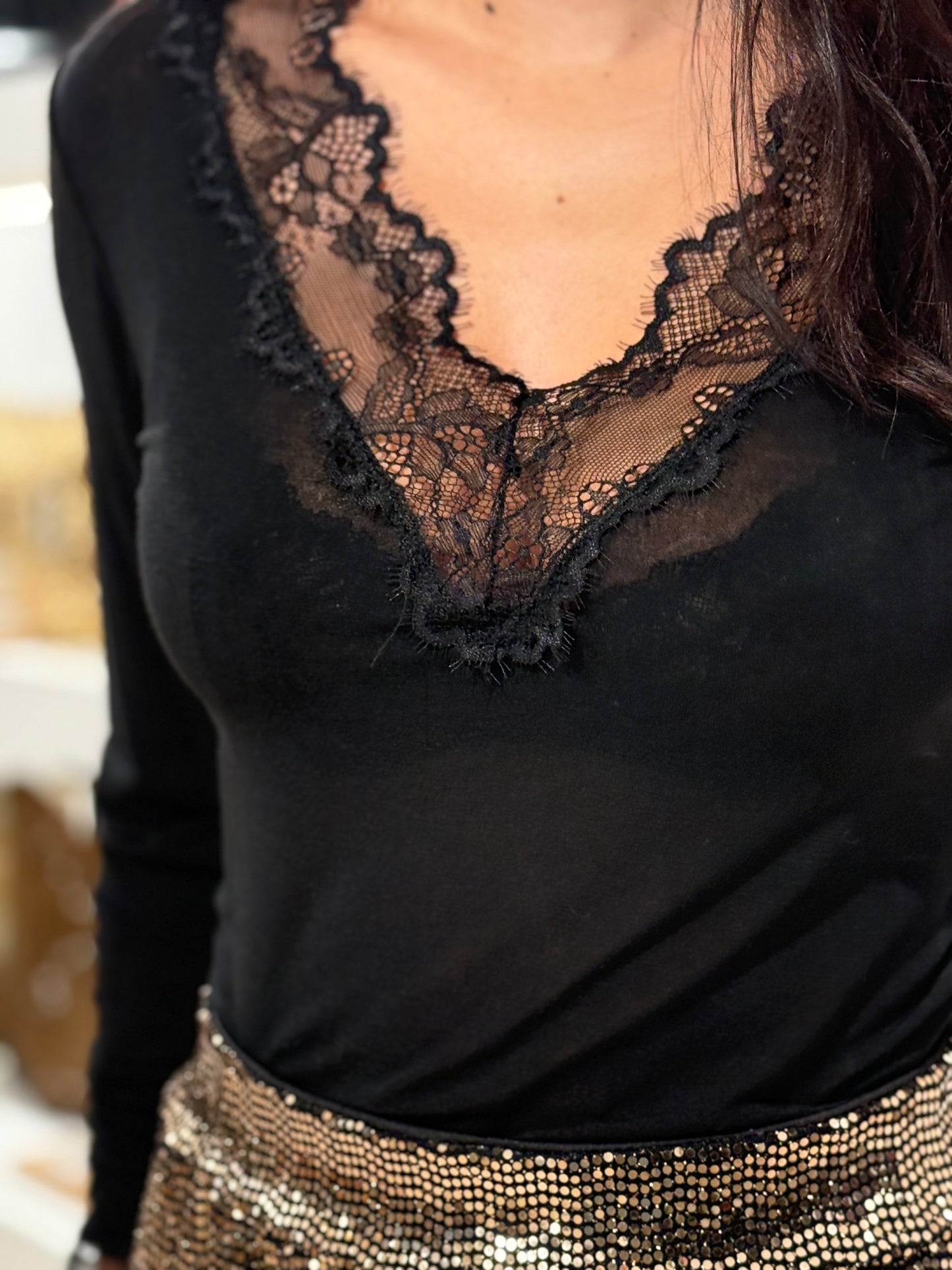 CAMISETA ENCAJE BLACK
