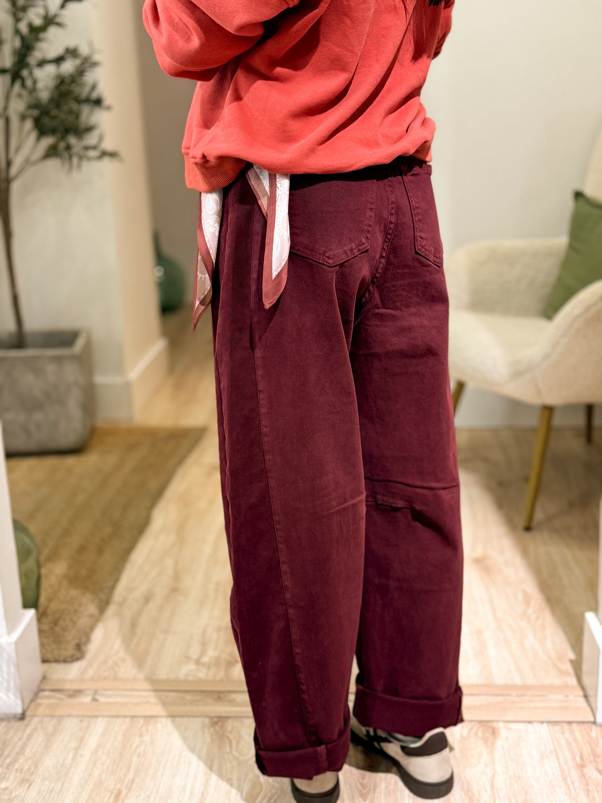PANTALON BARREL PLUM