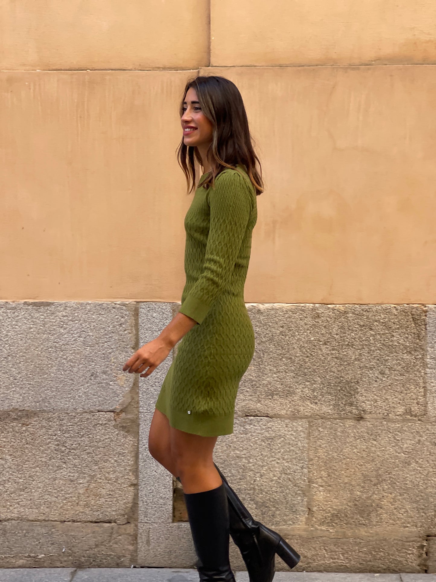 VESTIDO PUNTO VERDE