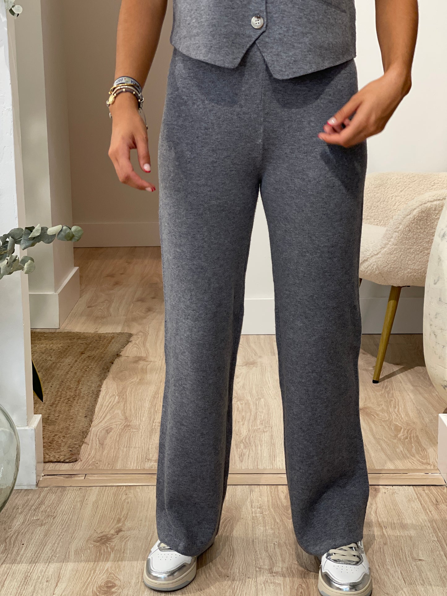 PANTALON PUNTO GREY