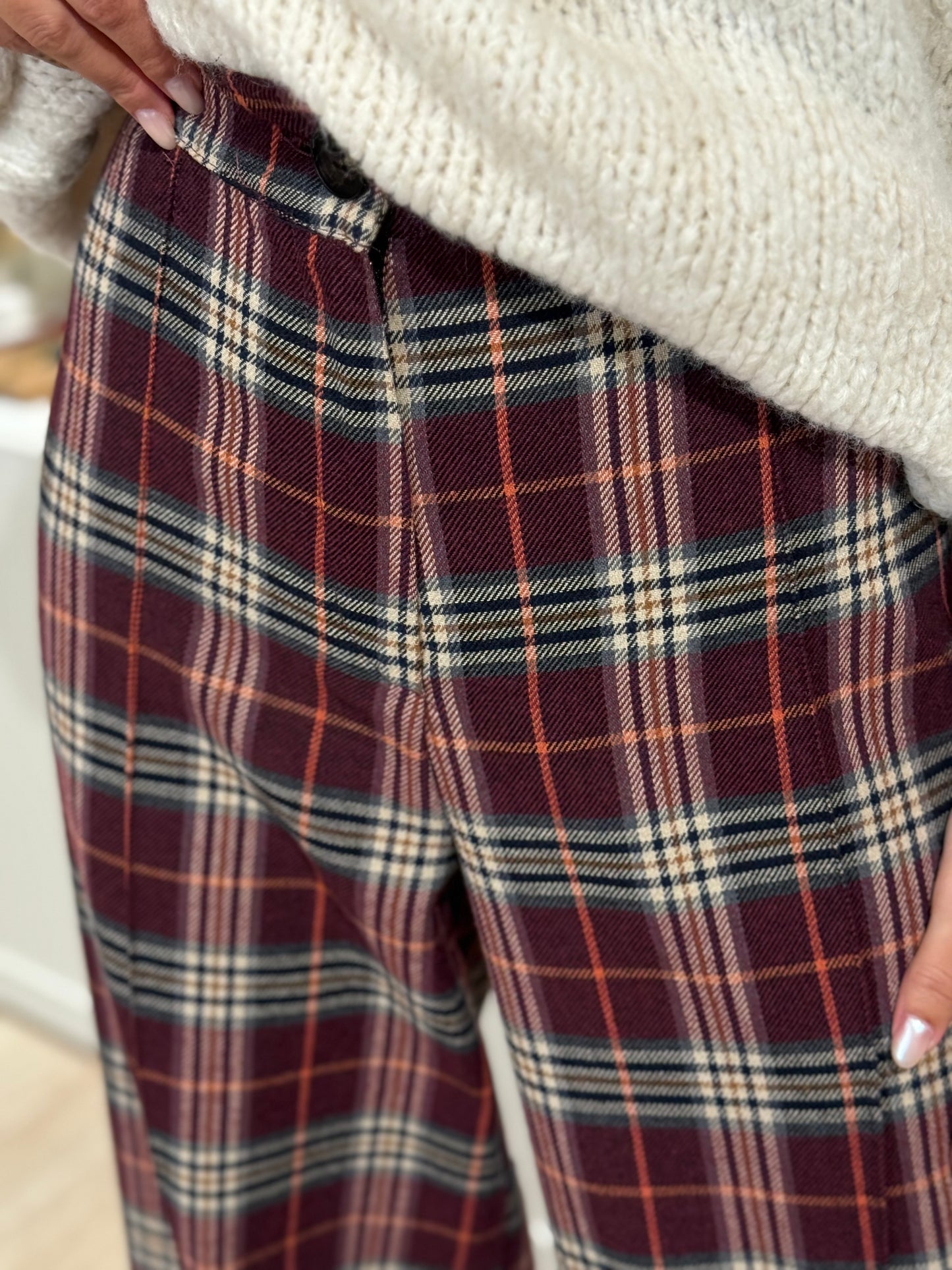 PANTALON CUADROS BURDEOS