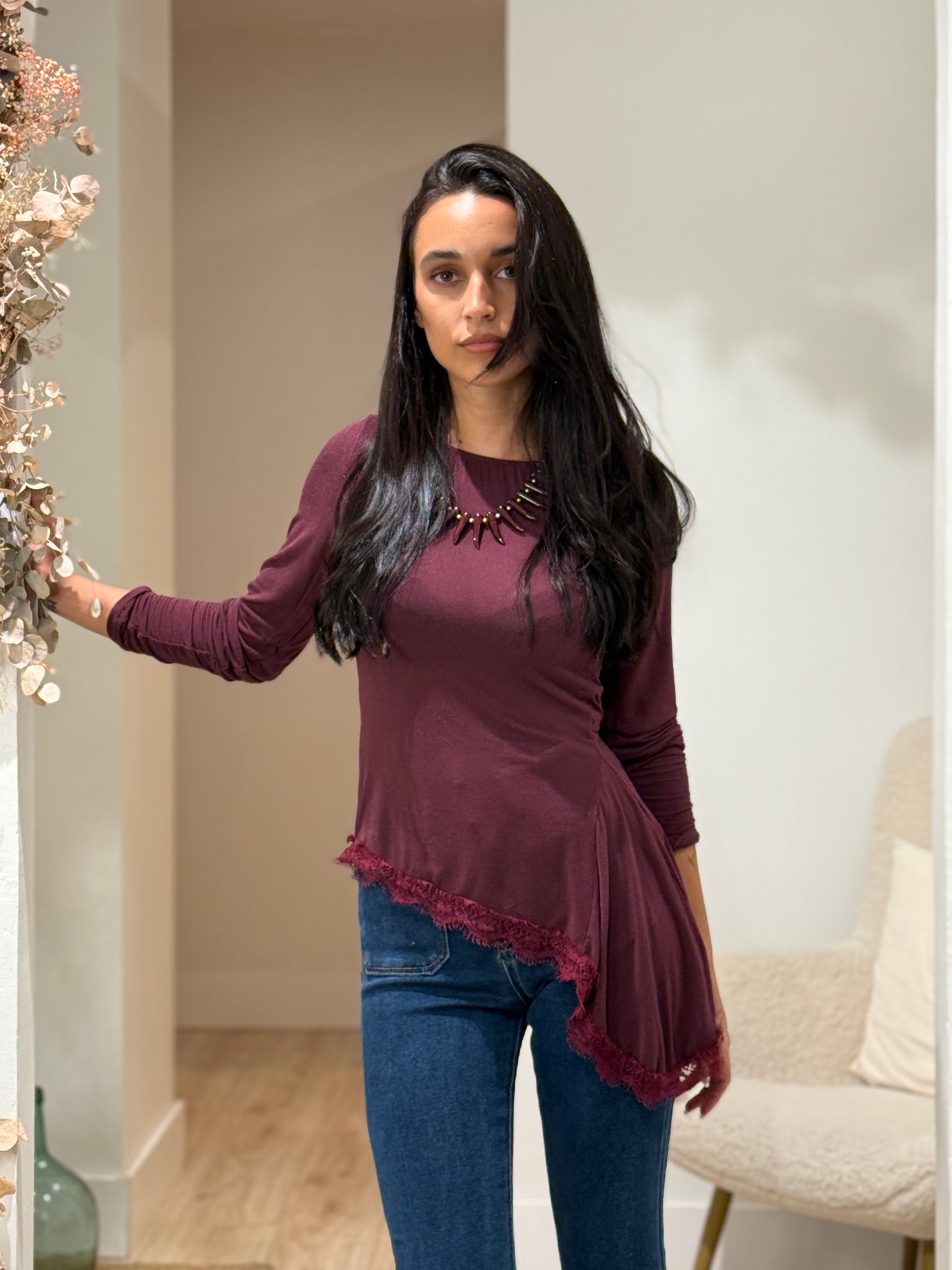 CAMISETA ENCAJE BURDEOS