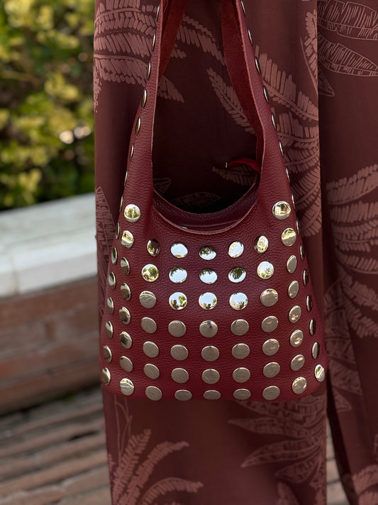 BOLSO TACHAS BURDEOS