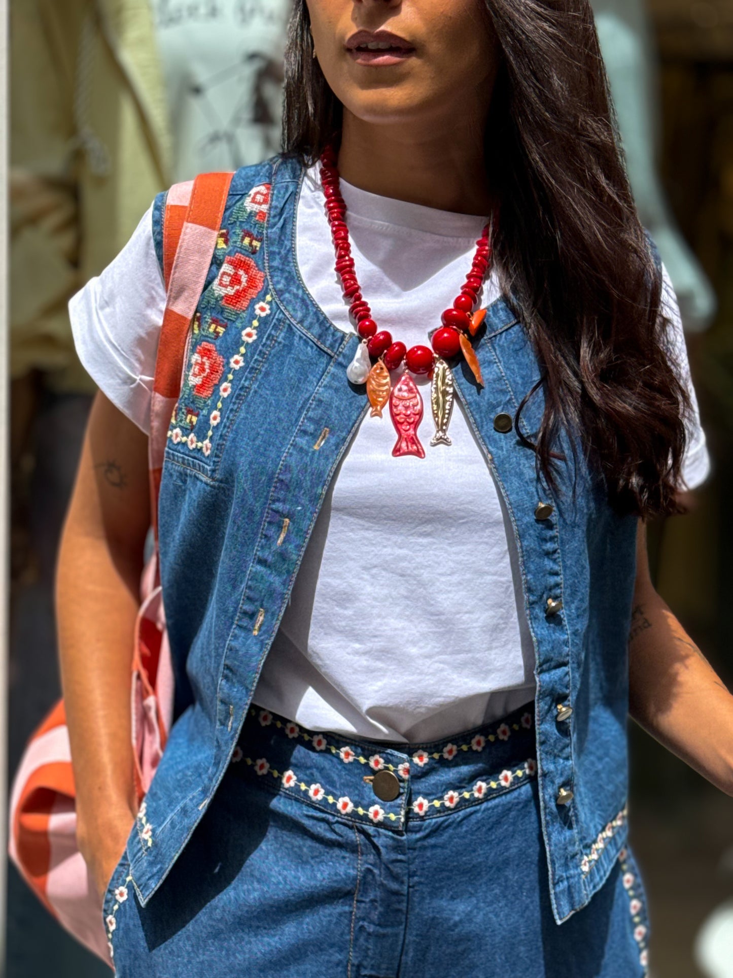 CHALECO DENIM BORDADO
