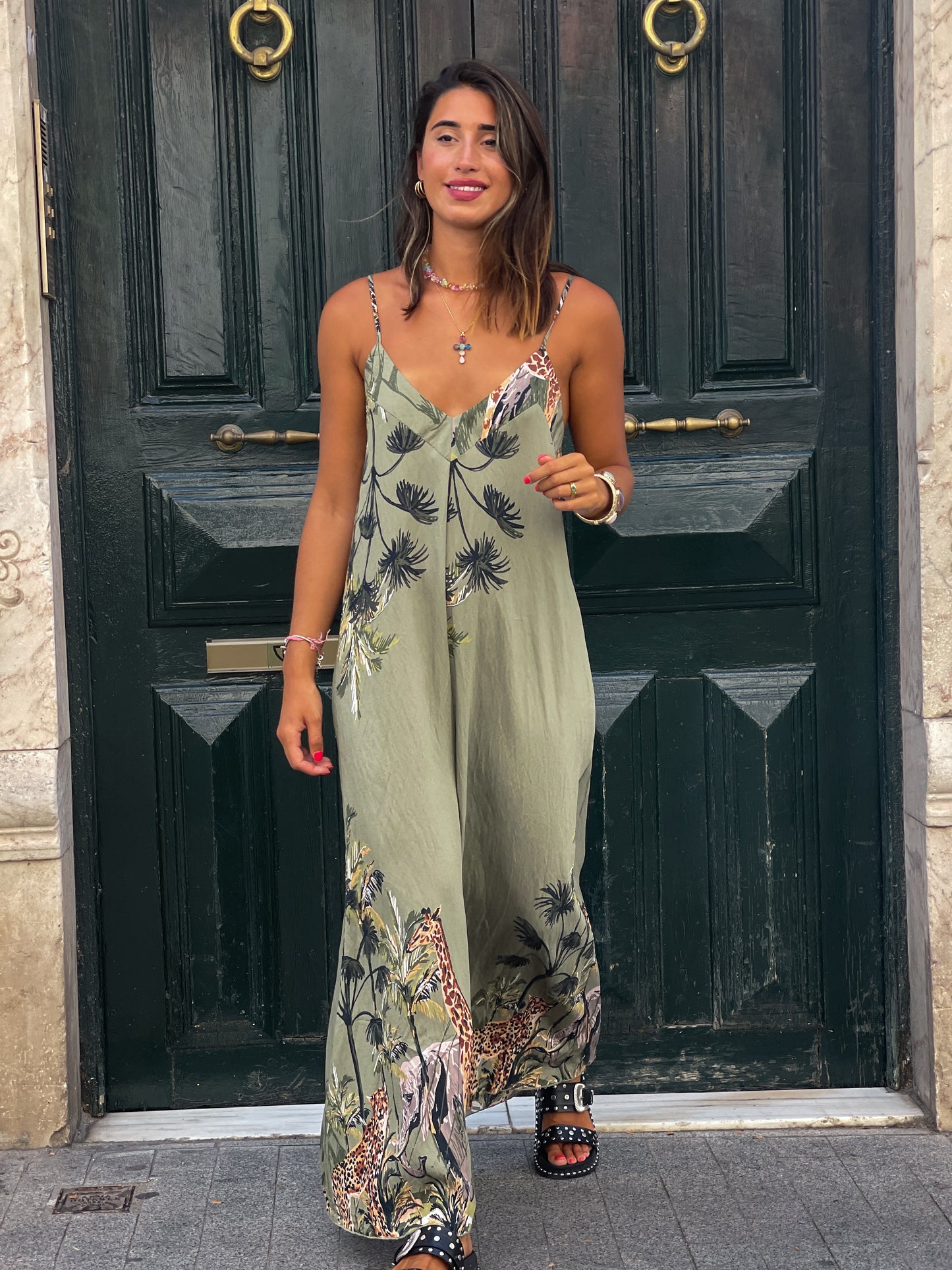 JUMPSUIT SAFARI GREEN (En Reposición Fecha de servicio Aprox. 19 de Mayo)