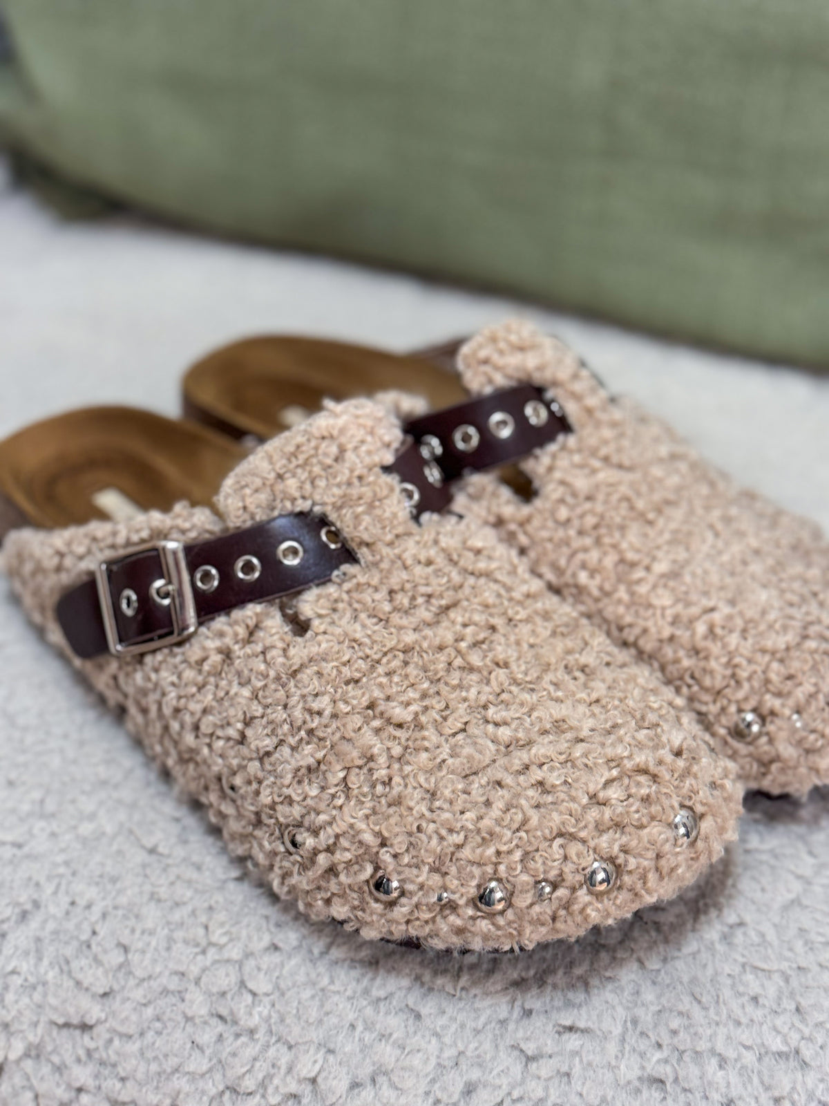 ZUECO RIZADO BEIGE