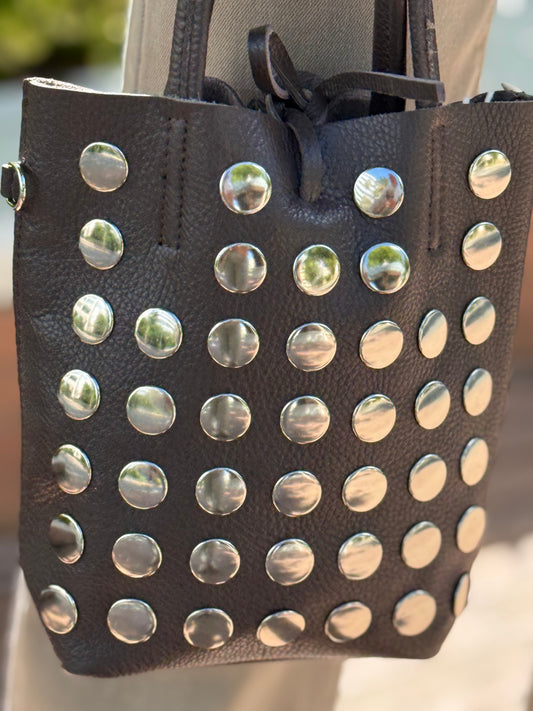 BOLSO TACHAS BROWN