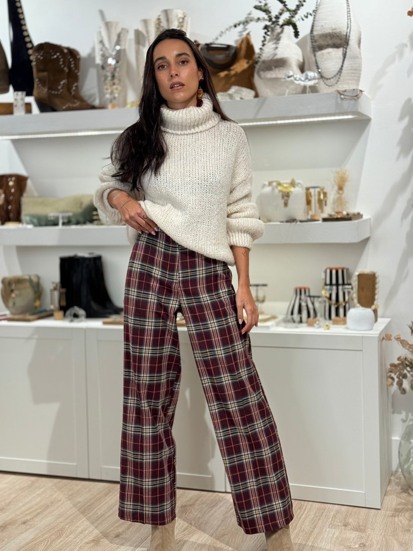 PANTALON CUADROS BURDEOS