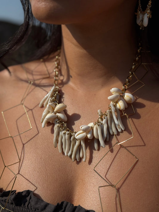 COLLAR CORALES BUCIOS