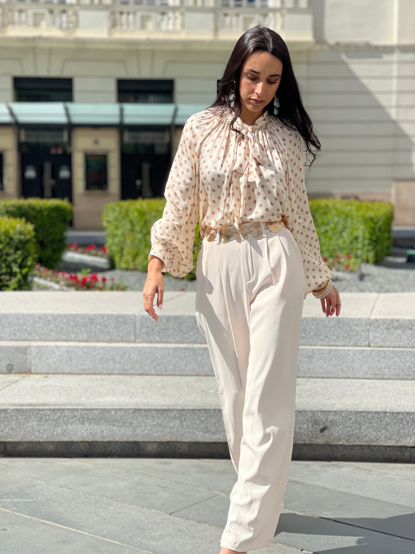 PANTALON PINZAS BEIGE